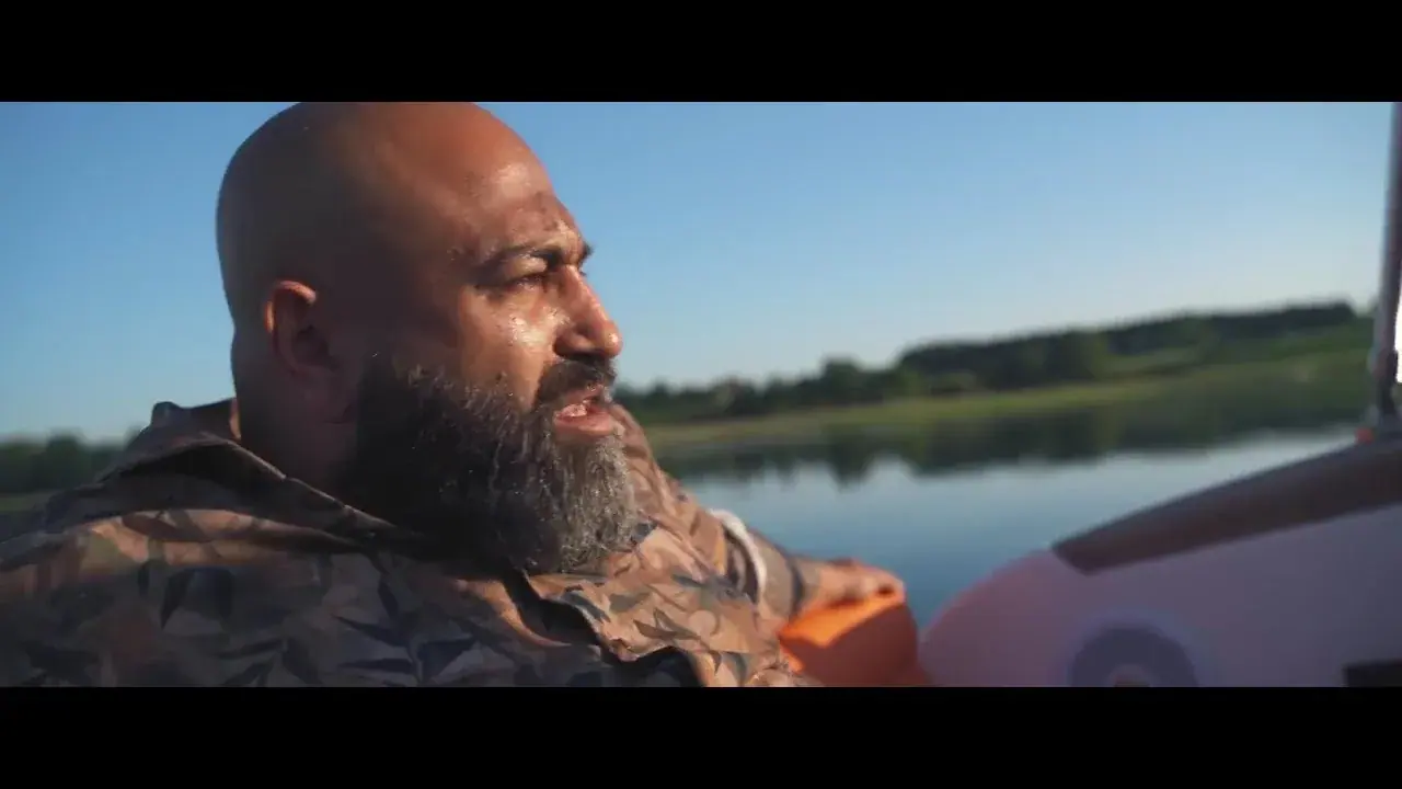Fisher — Nie Mogę Ci Wiele Dać. kadr z filmu nagranego w Apartamentach Liberta